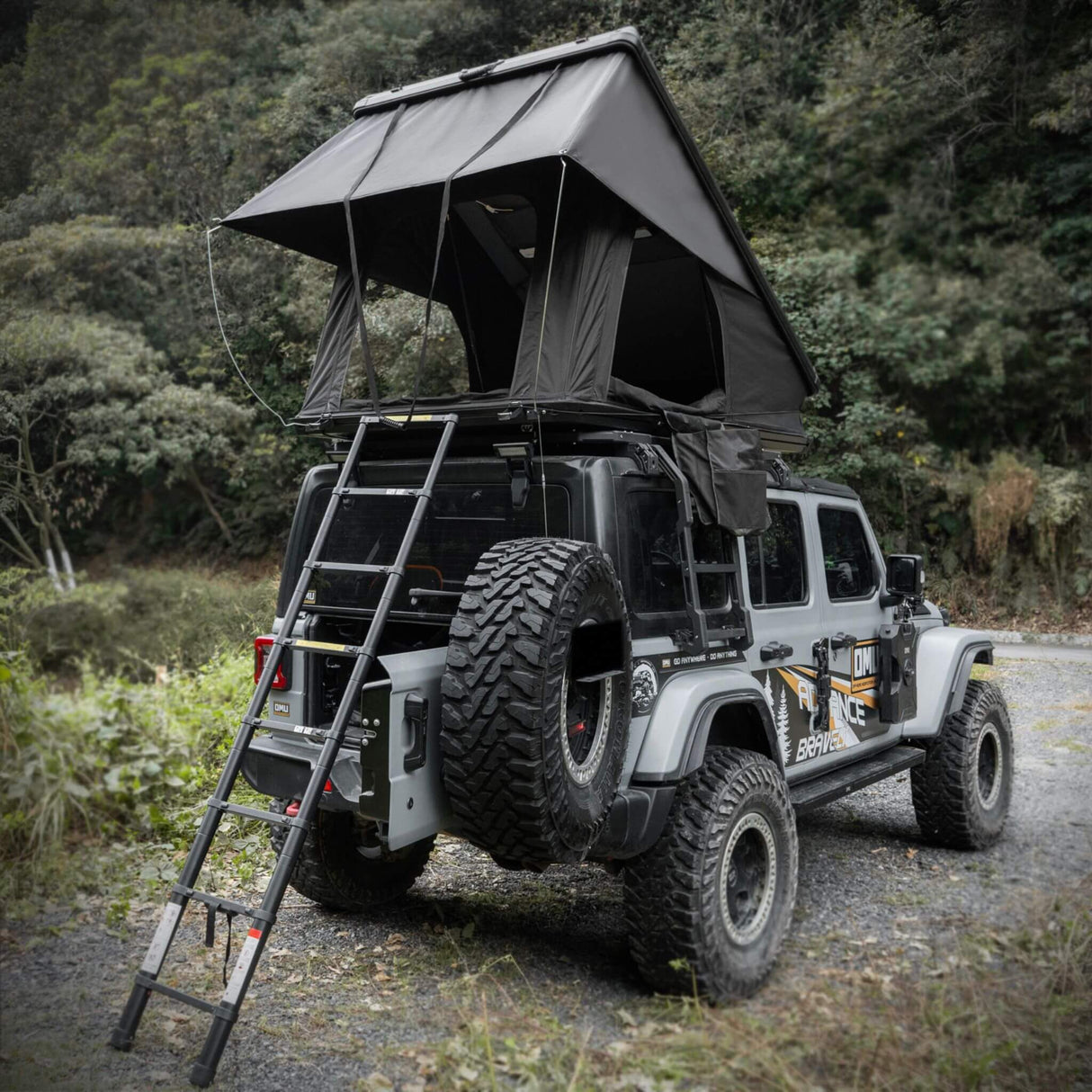 Trailora Altitude Heavy-Duty Hard-Shell Rooftop Tent With Ladder [2-3 Person] (SAK93120)